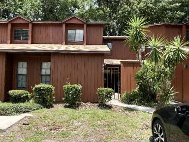 Main picture of 5724 SW 8th Pl