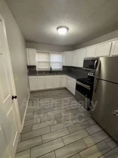 Main picture of 5906 E 99th Ter