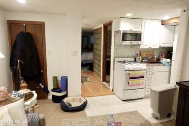 Main picture of 12 E Springfield St
