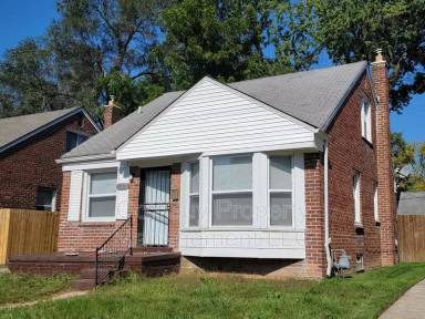 Main picture of 23844 Florence St