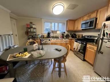 Main picture of 16 Short St