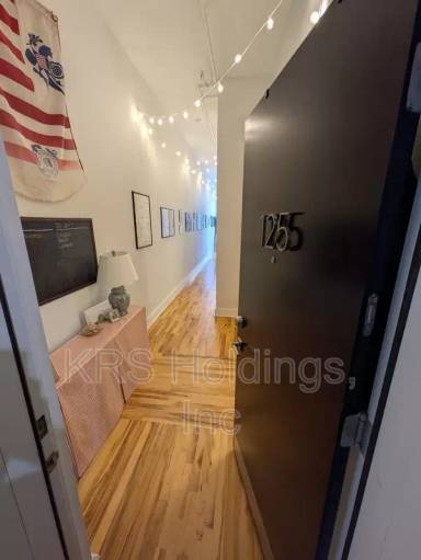 Main picture of 306 N Road St