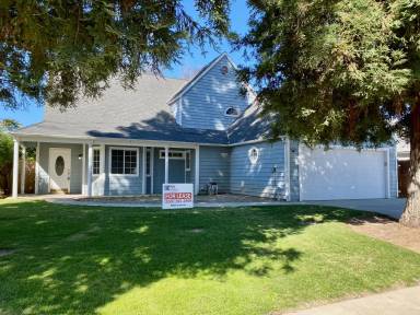Main picture of 1030 N Adler Ave