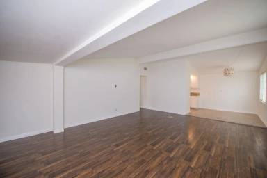Main picture of 834 Towne St