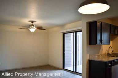 Main picture of 1500 N Carroll Ave