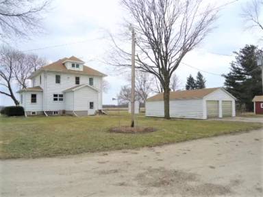 Main picture of 3741 E 20th Rd
