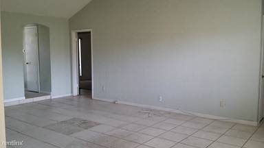 Main picture of 723 Fawn Ct