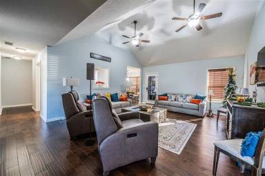 Main picture of 5480 Green Ash Dr