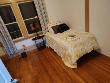 Main picture of 2440 Haste St