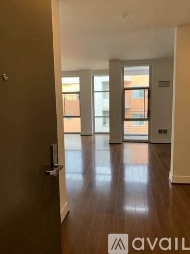 Main picture of 235 Berry St