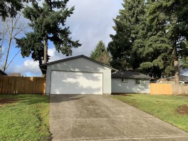 Main picture of 3877 SE Walnut St