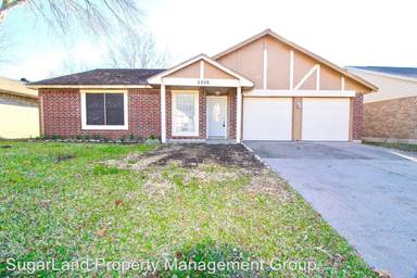 Main picture of 6826 Harpers Dr