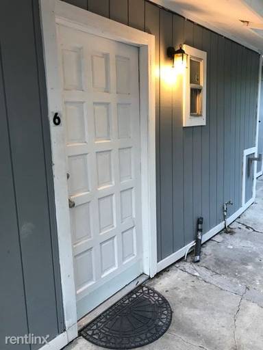 Main picture of 827 W Rosewood Ave