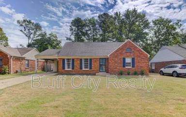 Main picture of 1620 Sterling Dr