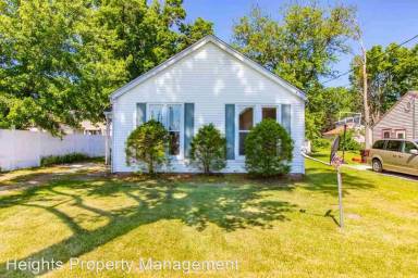 Main picture of 6111 N Northmoor Ct