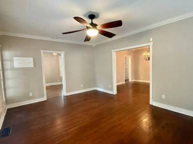 Main picture of 2130 NW 18th St