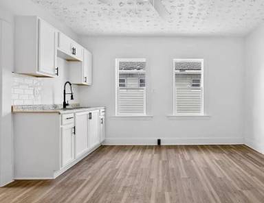 Main picture of 9418 Parkview Ave