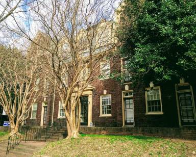 Main picture of 1128 W Grace St
