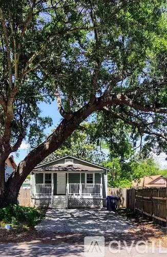 Main picture of 2244 Fillmore St