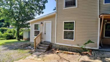 Main picture of 735 Martin St