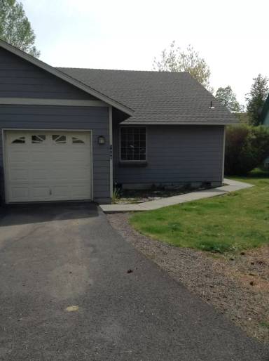 Main picture of 1480 NE Covington Ln