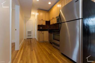 Main picture of 316-328 Saint Paul St