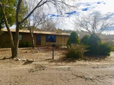 Main picture of 885 Douglas Ln
