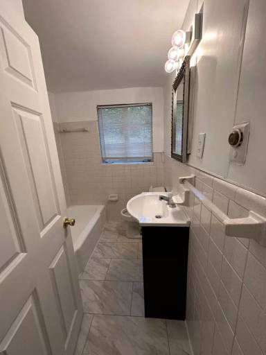 Main picture of 1119 Lakeview Dr