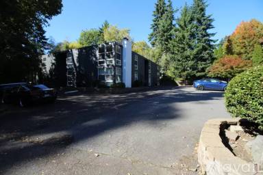 Main picture of 4501 Lakeview Blvd