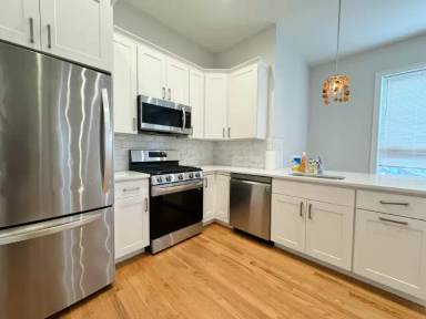 Main picture of 353 Dorchester St