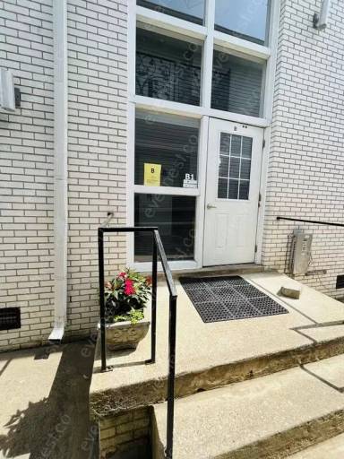 Main picture of Executive House Condominiums