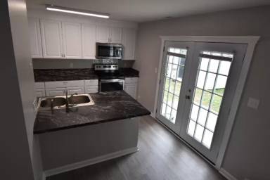 Main picture of 630 S Main St
