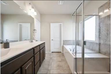 Main picture of 2813 Saddle Creek Dr