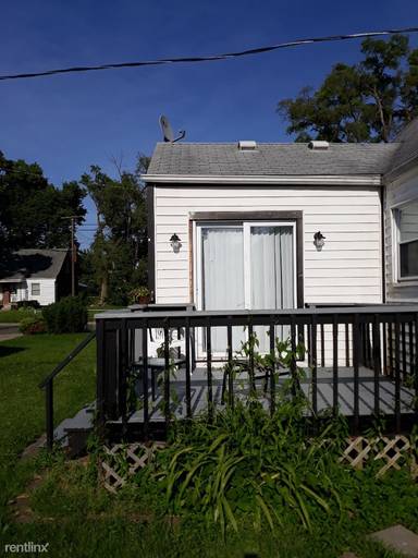 Main picture of 18600 Margareta St