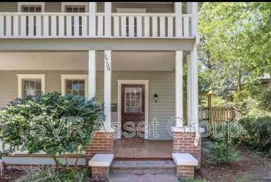 Main picture of 1760 Greenwood Ave