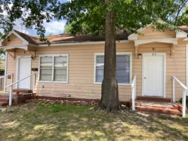 Main picture of 211 Montrose St