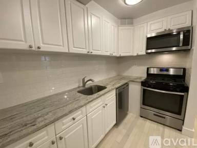 Main picture of 165 E 19th St Apartments