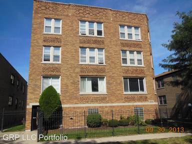 Main picture of 2636 W Summerdale Ave