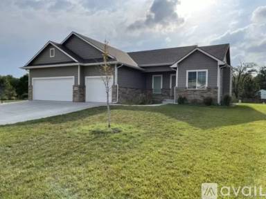 Main picture of 1207 S Horseback Cir