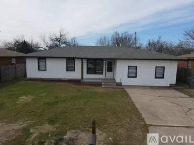 Main picture of 2216 NW 25th St