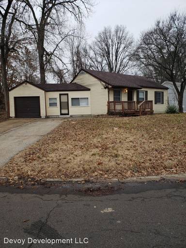 Main picture of 243 Estridge Rd