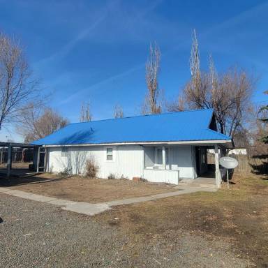 Main picture of 7303 N Market St