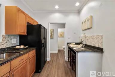 Main picture of 7011 Walnut Ridge Ct