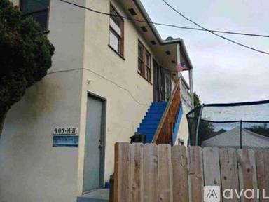 Main picture of 905 Seagaze Dr