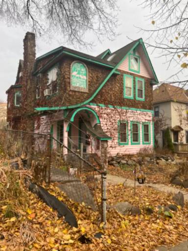 Main picture of 2613 2nd Ave S