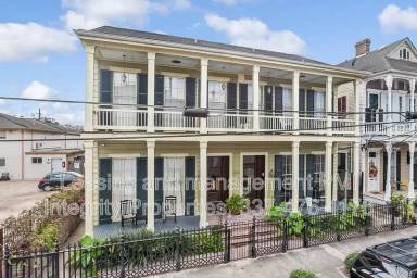 Main picture of 1520 Saint Mary St