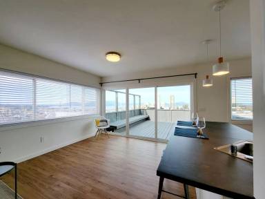 Main picture of 55 Priest St