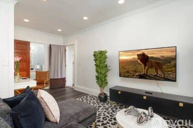 Main picture of 12 Academy St