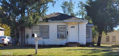 Main picture of 1312 NW Taft Ave