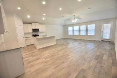 Main picture of 1016 Deer Valley Dr